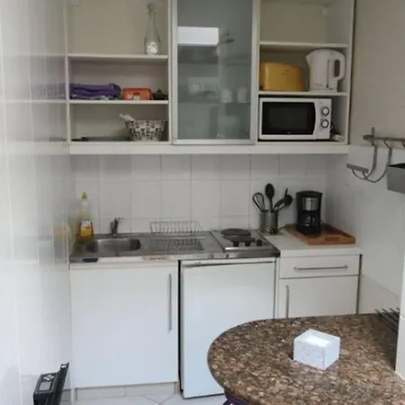 Petit Cocon Ideal Pour Court Ou Long Sejour